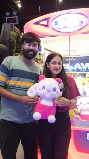 BounceUp winner with their prize